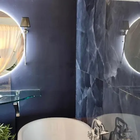 Near Monaco - Sea View - Sleeps 2 - Pets - Parking * ボーリュ・シュル・ メール